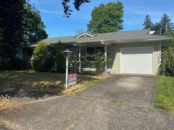 210 NE 165th Ave