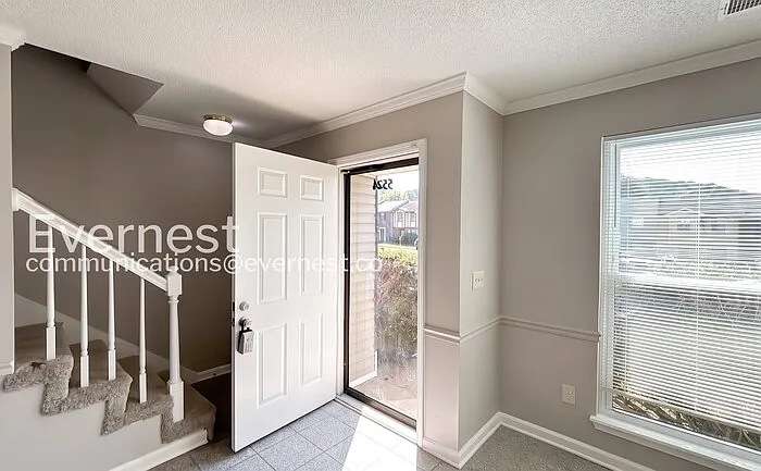 2 bed, 2.0 bath, 1072 sqft, $1,195 — Photo 3
