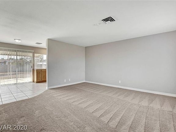 4th image of 226 Pancho Villa Ln