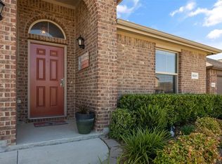 8221 Sambar Deer Dr, Fort Worth, TX 76179