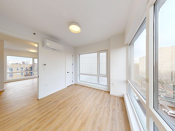 3rd image of 329 Linden Blvd #7R