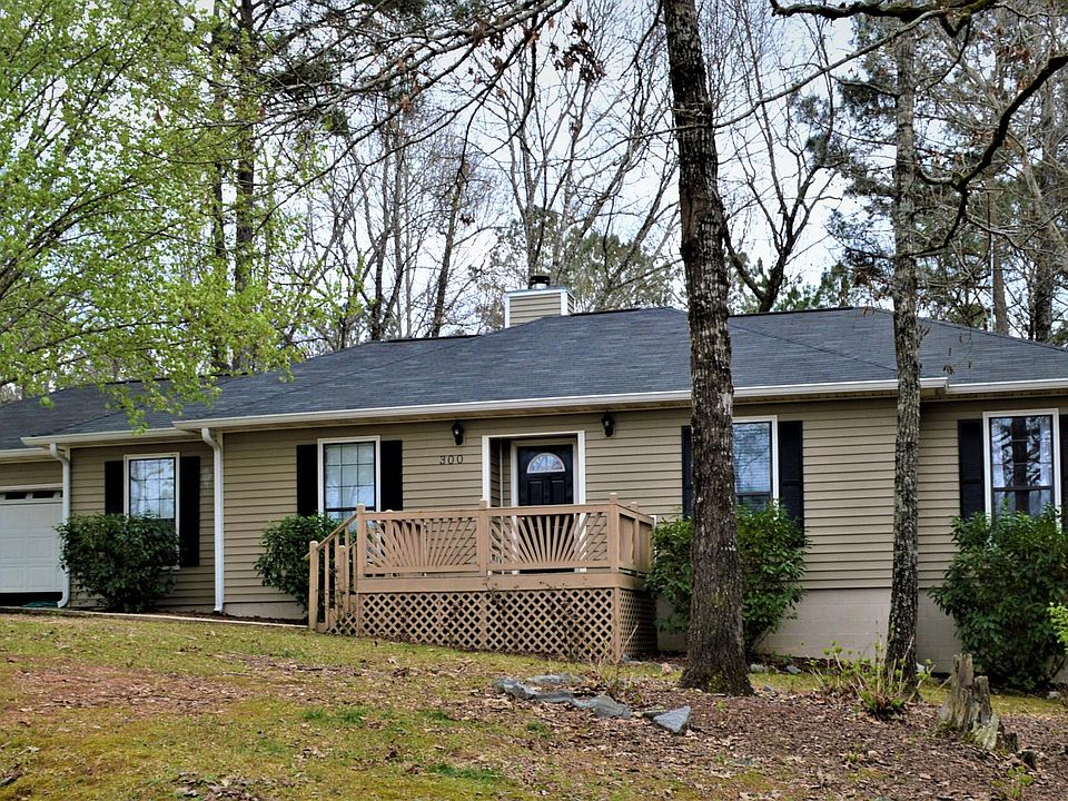 1st image of 300 Bayside Dr