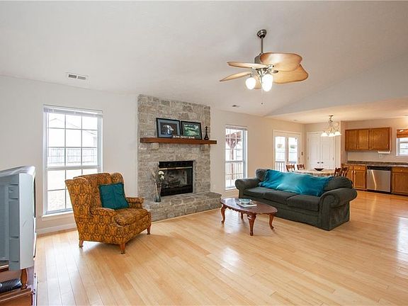 4th image of 6278 Glen Shire Ln