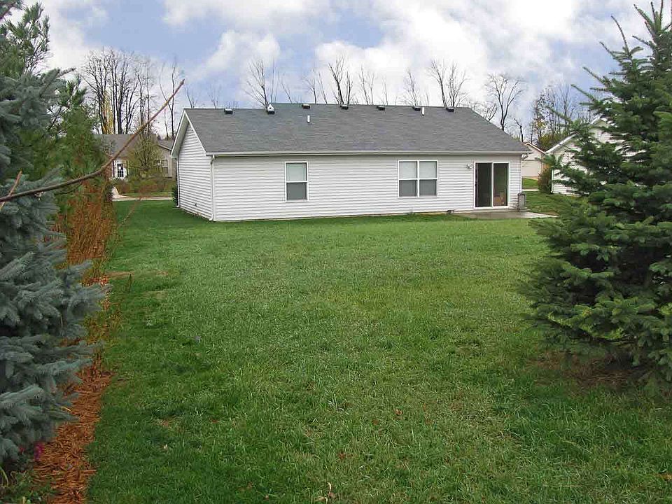 2nd image of 804 Cora Ln