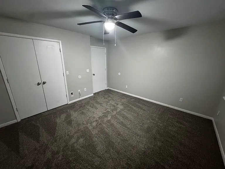 Oak Ridge Apartments — Photo 16