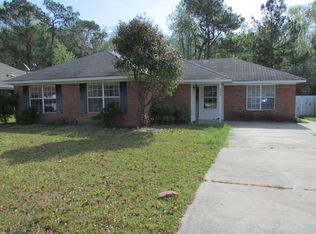 823 Sagewood Dr, Hinesville, GA 31313