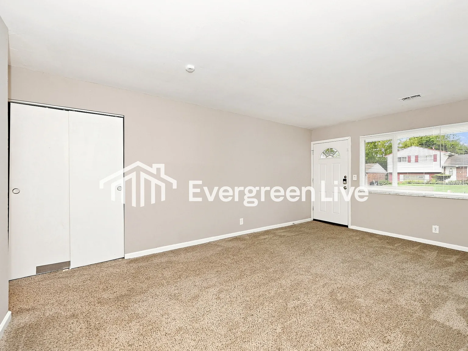 4 bed, 1.5 bath, 1386 sqft, $1,695 — Photo 3
