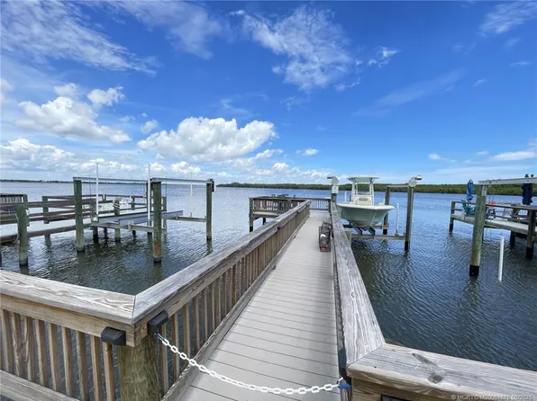 379 Nettles Blvd, Jensen Beach, FL 34957