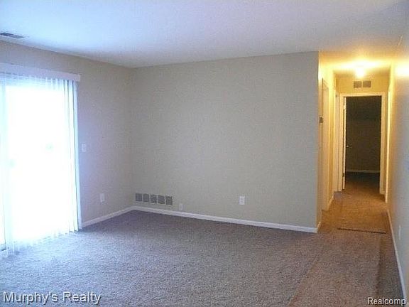 4th image of 34653 Clarkson Dr E APT 67
