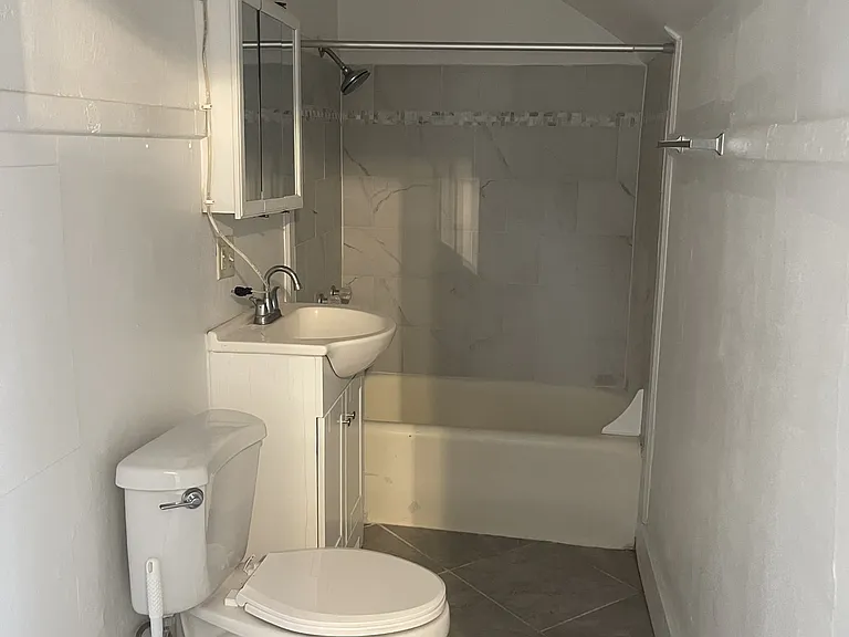 7819 Saint Charles Ave #I — Photo 6