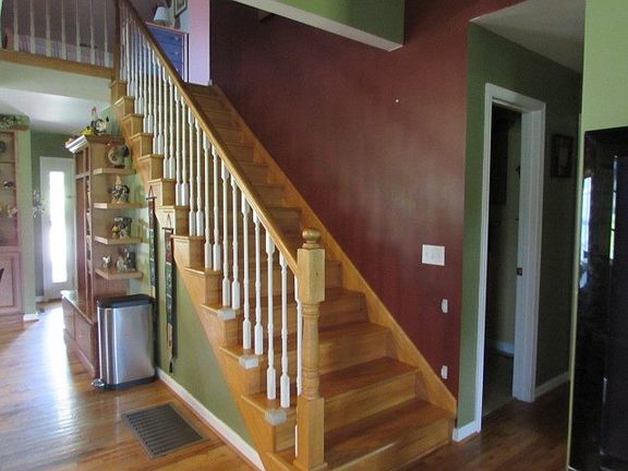 4th image of 205 Wythe View Dr