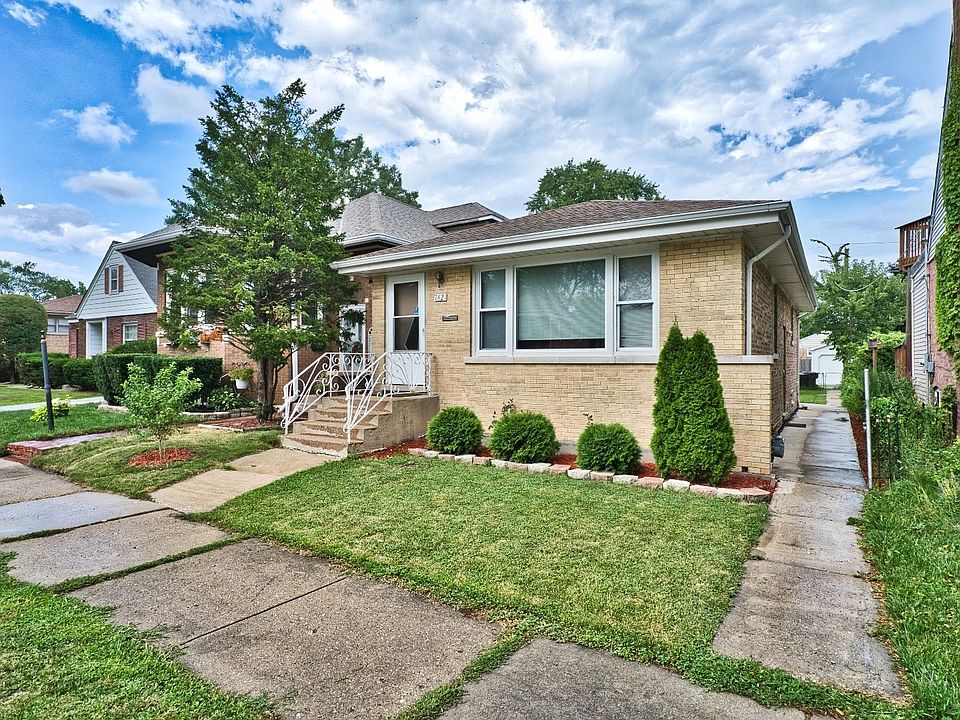 2nd image of 7421 Lowell Ave