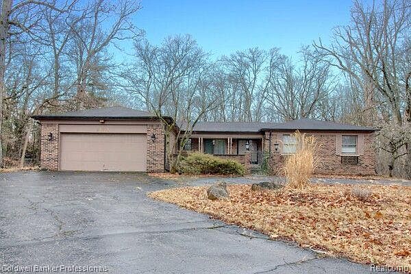 1st image of 28645 Oak Crest Ct
