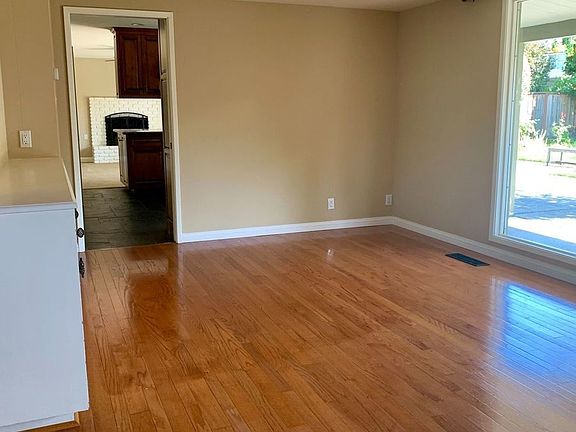 5th image of 1688 Saint Anthony Dr