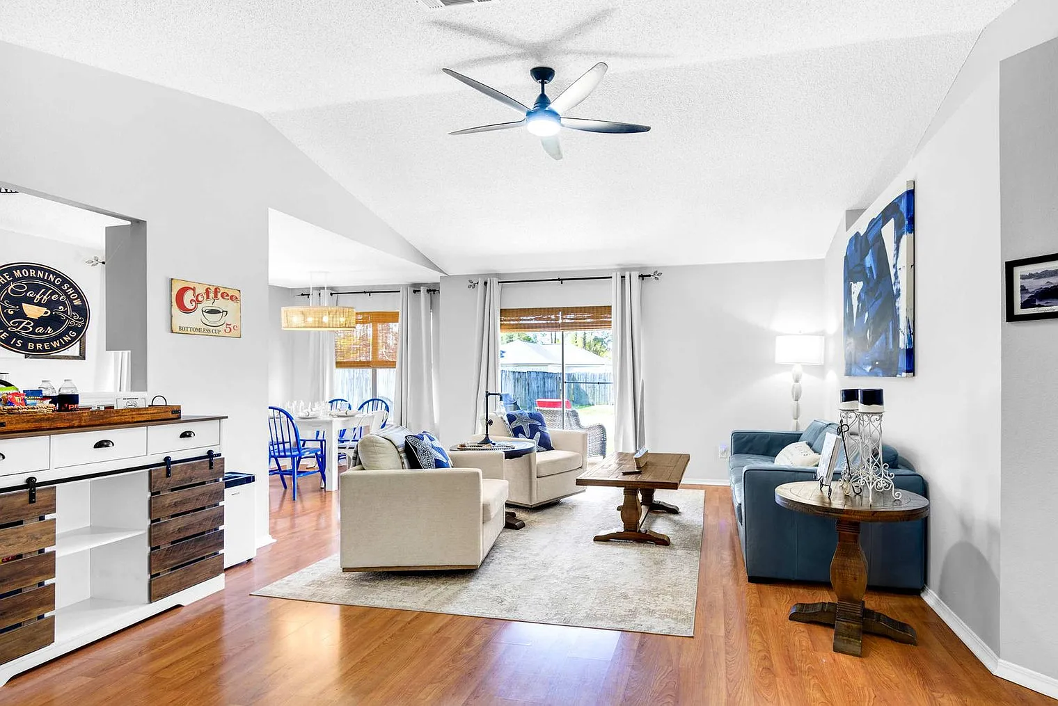 3 bed, 2.0 bath, 1313 sqft, $3,134 — Photo 1