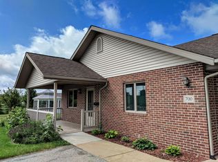 700 Zion Ridge Ct, Eureka, IL 61530