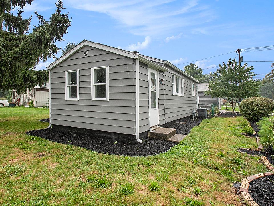 1st image of 52350 Helmen Ave
