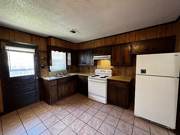 2nd image of 3601 School St #10918280