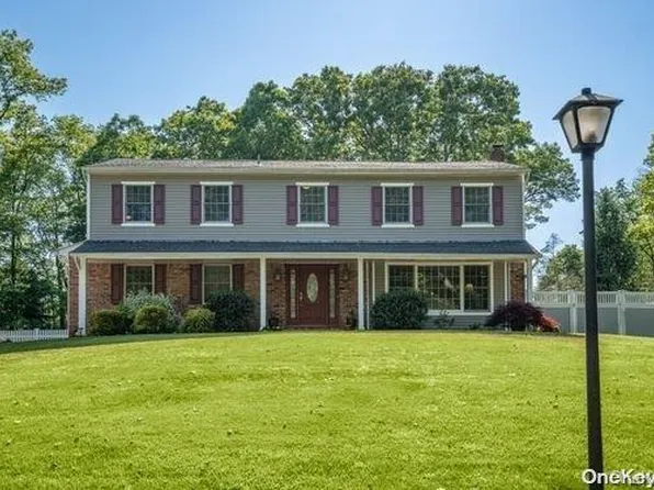 1229 Mcfadden Drive, East Northport, NY 11731