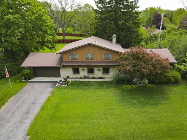 7420 Redwood ROAD, Glendale, WI 53209