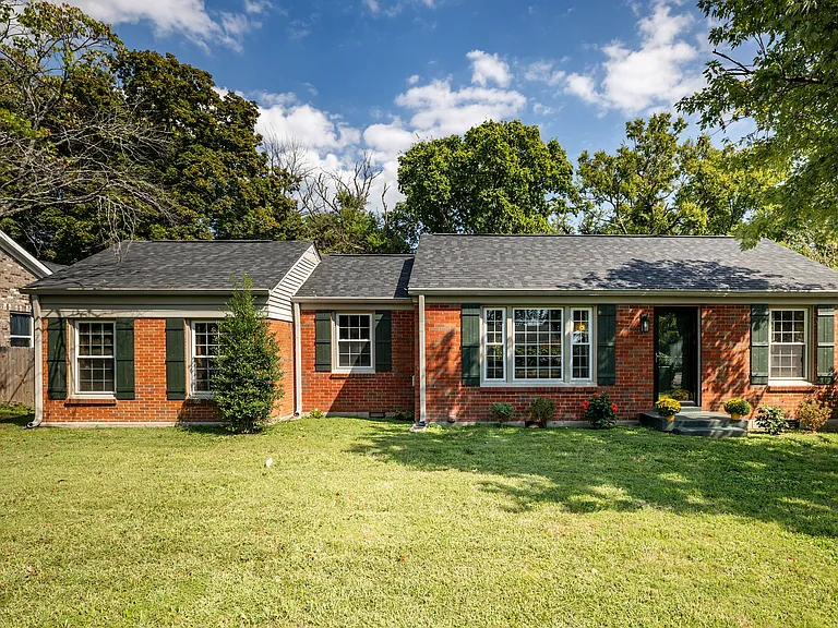 3110 Southlake Dr — Photo 42