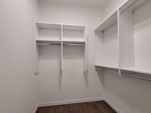 4th image of 3449 N Elaine Pl #603