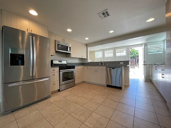 4th image of 7741 Orien Ave