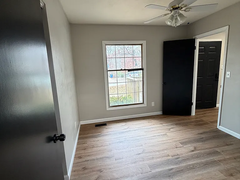 313 Pearl Dr — Photo 7
