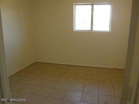 5th image of 4916 S Santa Claus Ave