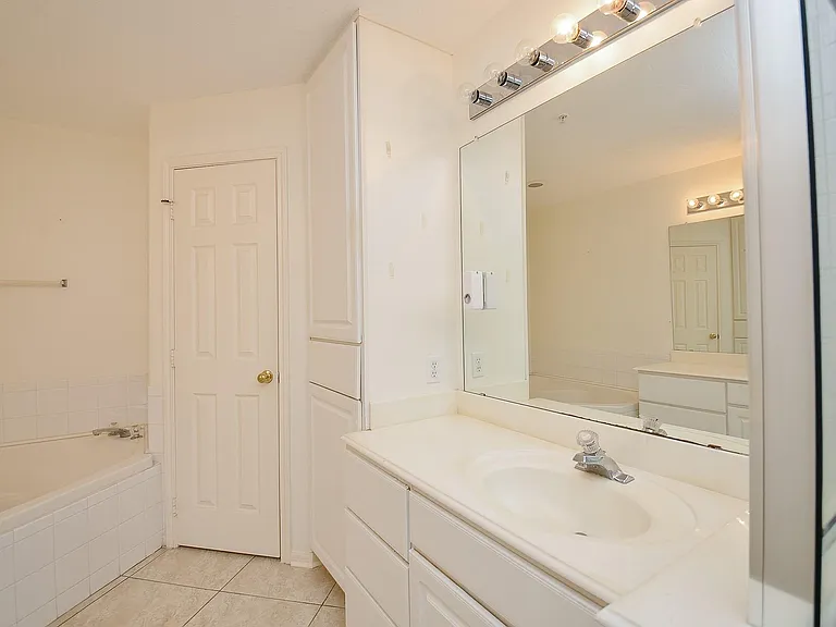 2710 Grants Lake Blvd #I4 — Photo 27