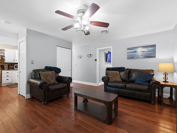 4th image of 101 Valley View Dr