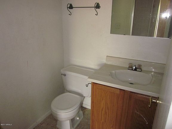 5th image of 1500 W 8TH Street #124