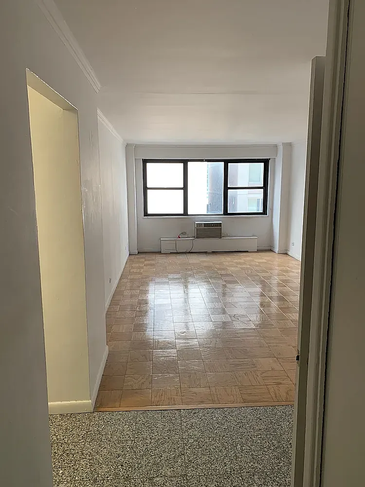 330 E. 46th Street — Photo 1