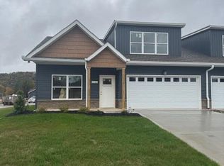 1500 Sunrise Crest Ln, Powell, TN 37849