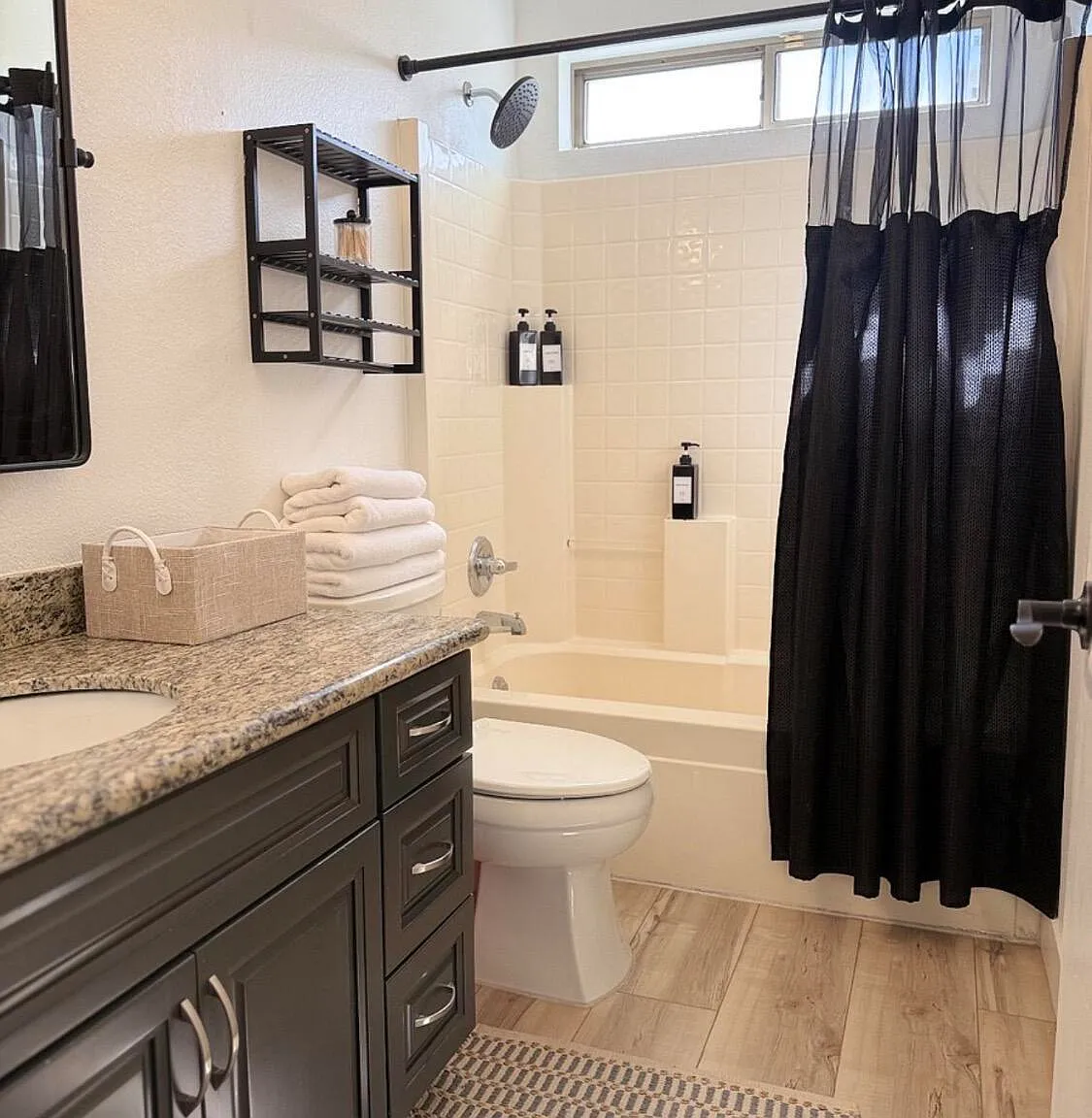 3 bed, 2.5 bath, 1934 sqft, $2,800 — Photo 4