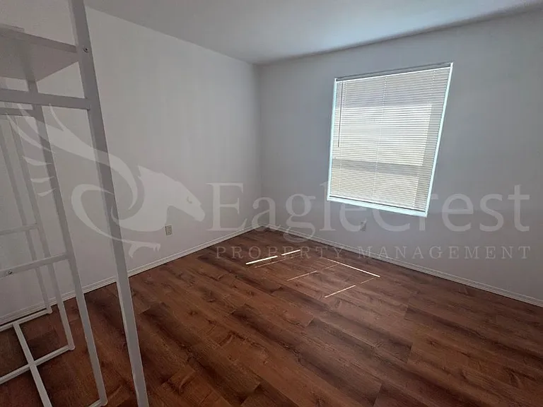 706 S College Ave — Photo 12