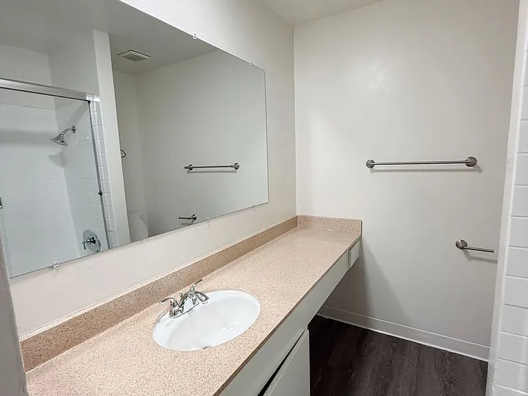 1535 E Canfield Ln- Offboarding TBD — Photo 4