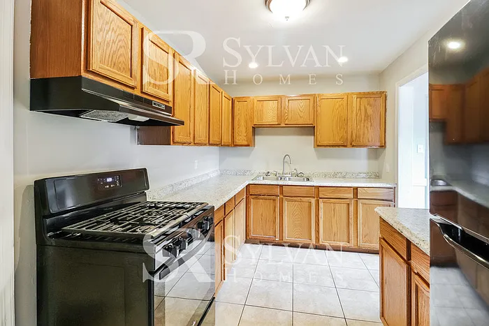 521 Weaver Cir — Photo 6