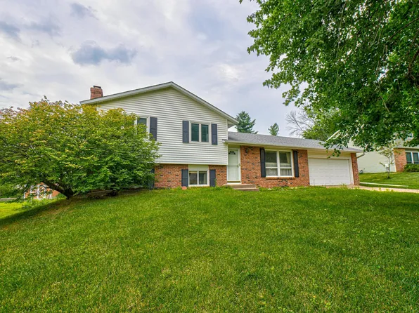 2868 Icerose Ln, Stillwater, MN 55082