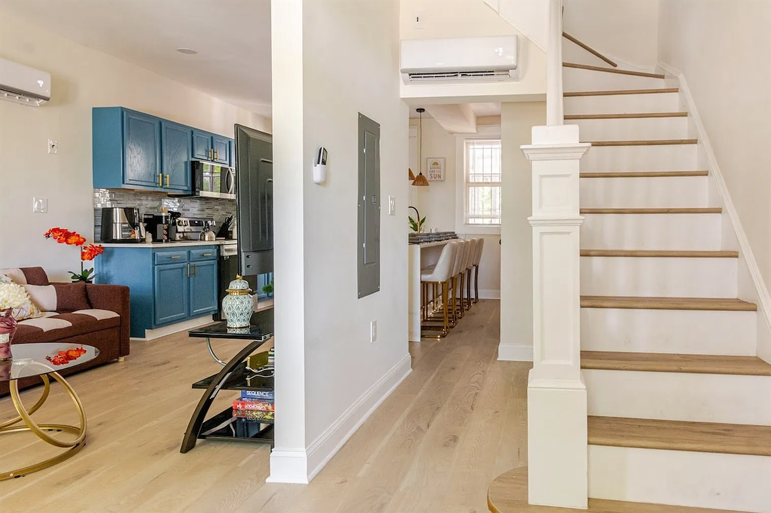 5 bed, 4.0 bath, $5,999 — Photo 2