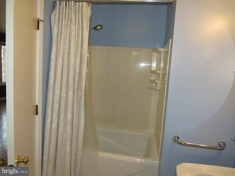30 Kings Grant Rd — Photo 19