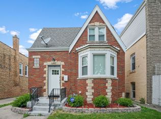 6441 28th St, Berwyn, IL 60402