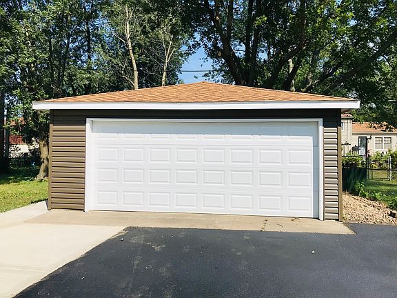 2nd image of 21601 Olivia Ave
