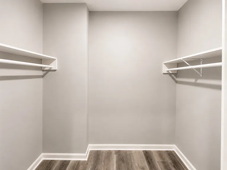 3041 W Berks St — Photo 16