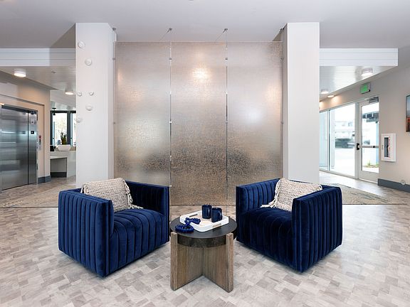 5th image of 532 Magazine St #3-302