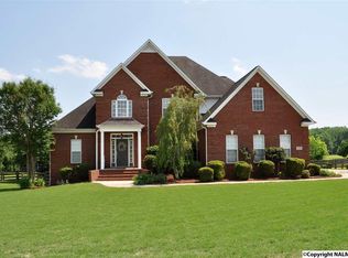 118 River Downs Dr, Huntsville, AL 35811