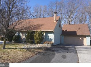 24 Ivy Ln, Sicklerville, NJ 08081