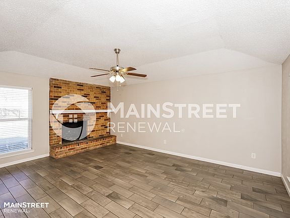 5th image of 827 San Juan Dr