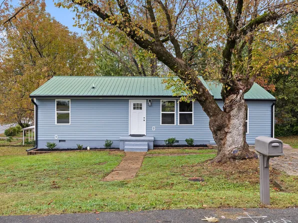 702 Short St, Rossville, GA 30741