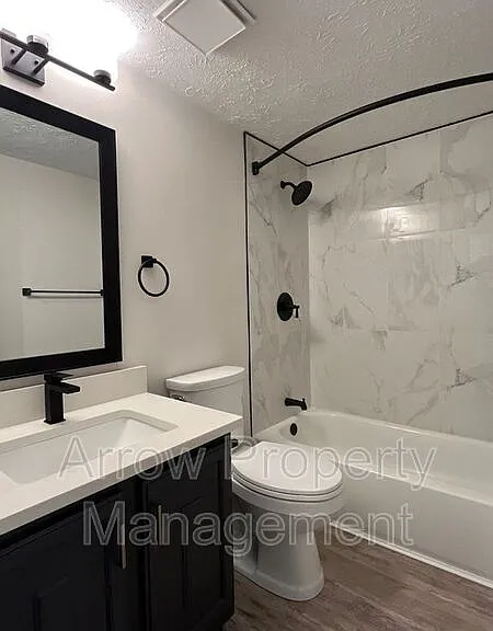 1429 N 34th St #4 — Photo 10